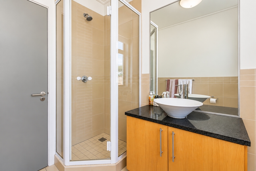 2 Bedroom Property for Sale in Sea Point Western Cape